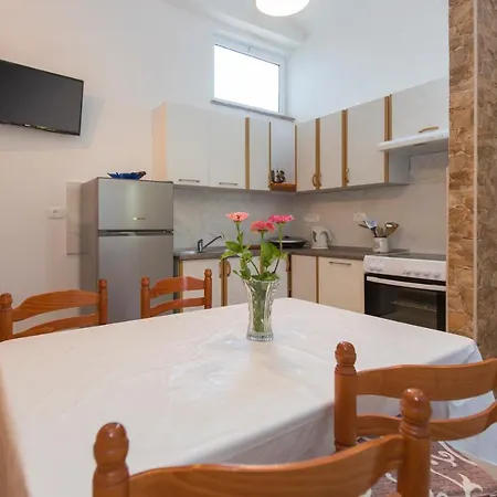 Apartman Ana *