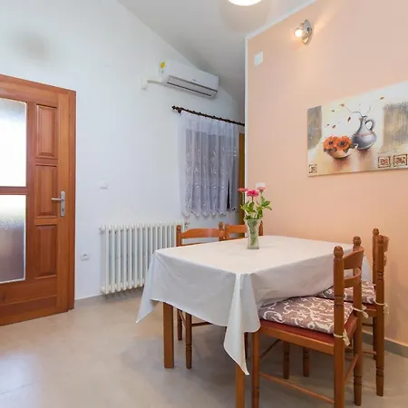 Apartman Ana *